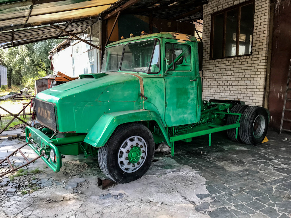 Гоночный КрАЗ с мотором от танка Гоночный КрАЗ с мотором от танка авто,автомобиль,машины,ремонт,Россия,СССР,тюнинг