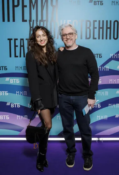Константин Хабенский, Александр Петров с женой, Светлана Бондарчук посетили премию МХТ дочерью, Апексимова, Александр, Виктория, Дарьей, театра, Светлана, Сигалова, Ирина, женой, ПетровыАлександр, Художественного, Анной, молодых, АндрееваКристина, ТолстаяМария, ВайнбергСтася, Михаил, дарованийФото, Меськова