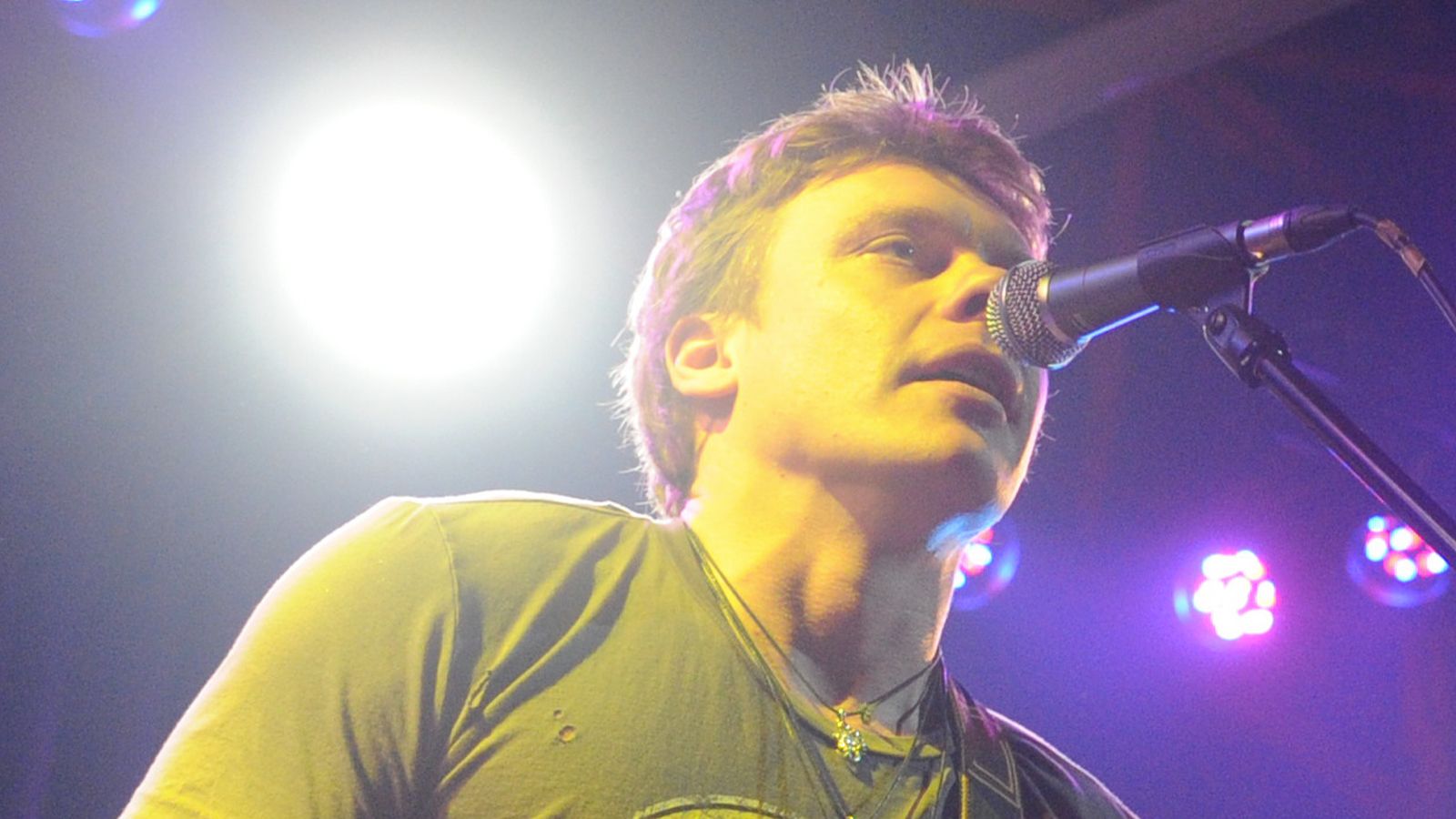 Человек-фейерверк: режиссер Смирнов поздравил через ФАН с днем рождения актера Майкова