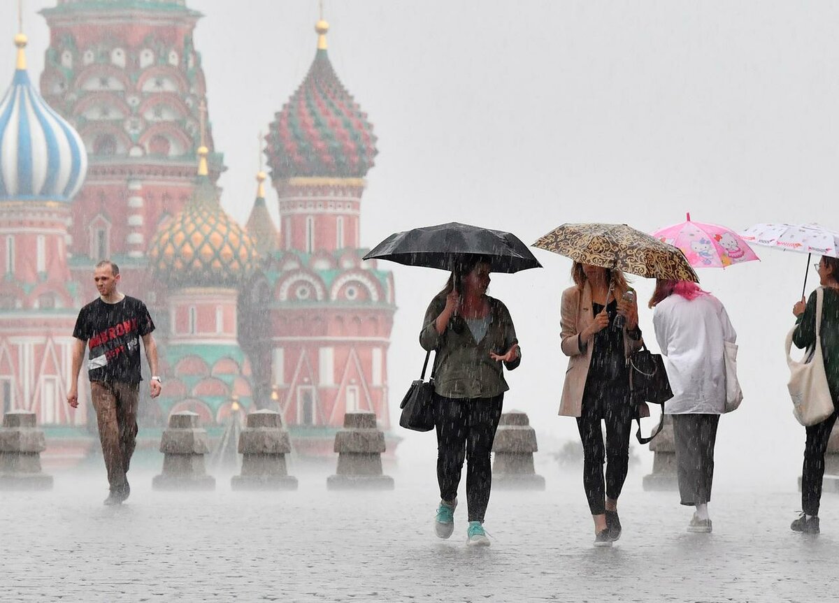 Москва вся в "слезах", но не по Саре.