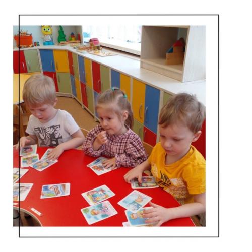 В младшей группе ребята обсуждали гигиену, занятие спортом и правильное питание.