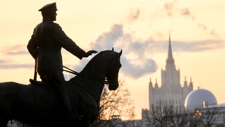 РОССИЯ ИДЁТ ВА-БАНК. ТИТАНИЧЕСКОЕ СПОКОЙСТВИЕ ВМЕСТО ЛАКЕЙСКИХ ПОТУГ