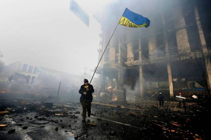История украинского кризиса: как украинские олигархи развязали братоубийственную войну История украинского кризиса: как украинские олигархи развязали братоубийственную войну украина
