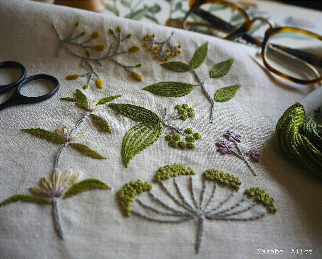 Растительная вышивка вышивка,мастерство,рукоделие,творчество