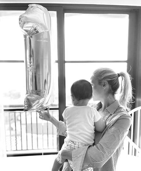 Совпали: лучшая подруга Меган Маркл, которая познакомила ее с принцем Гарри, беременна во второй раз Совпали: лучшая подруга Меган Маркл, которая познакомила ее с принцем Гарри, беременна во второй раз Дети,Беременные звезды