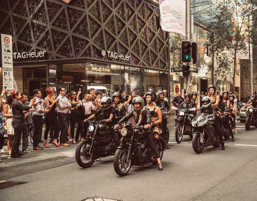 Девушки в нижнем белье проехали по Сиднею на мотоциклах notyourvalentine