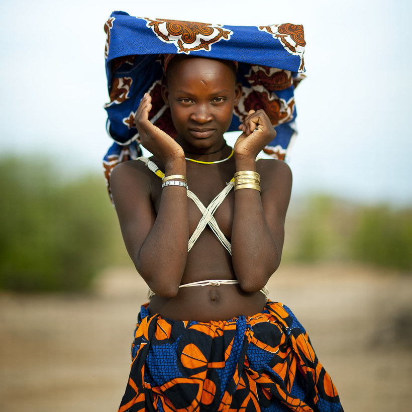Неотразимо красивые дикие племена Анголы, живущие точно так, как и в далеком прошлом девушки,женщины,Женщина,загадки,интересное,красота,позитив,фотопроекты