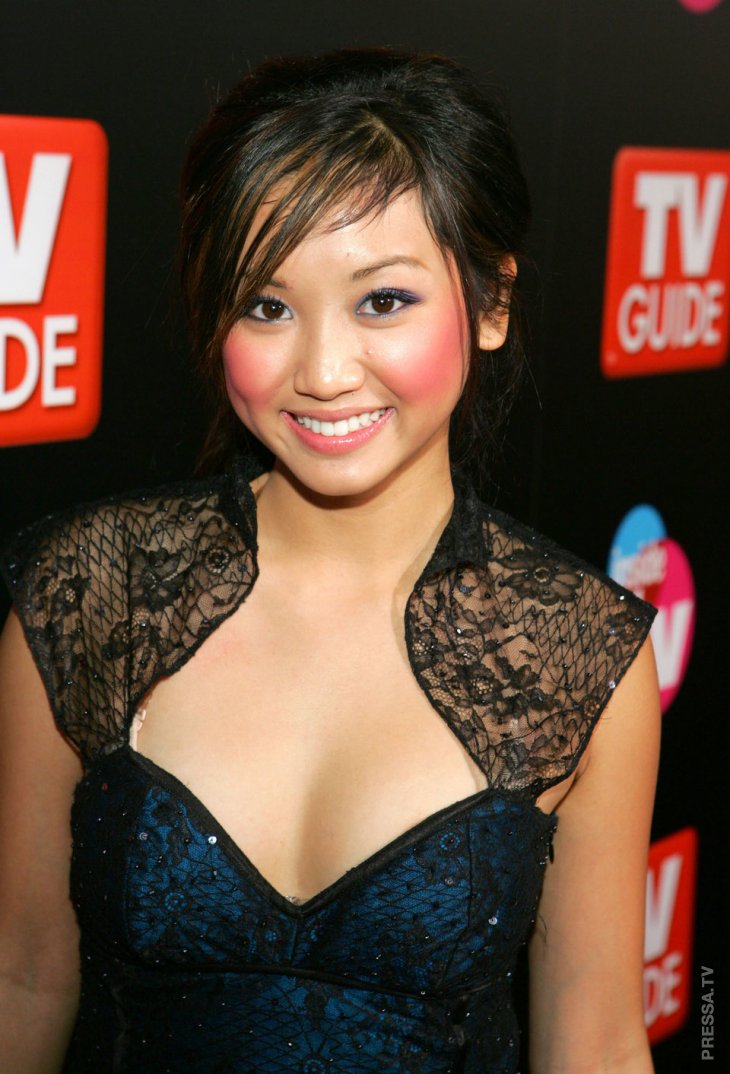 Как изменился модный макияж лица за последние 100 лет Как изменился модный макияж лица за последние 100 лет