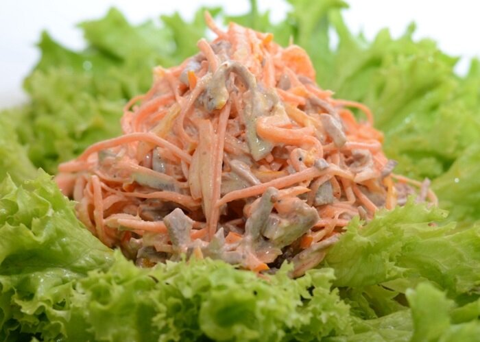 Очень вкусный и свежий салатик, к тому же еще и достаточно сытный. В нем нет надоевших колбасы, сыра, крабовых палочек, кукурузы.-5