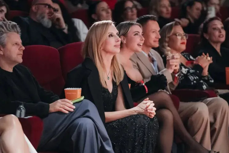 Светлана Бондарчук с мужем и сыном, Любовь Толкалина, Мария Миногарова и Юлия Снигирь посетили премию Action Светлана, Бондарчук, Тройник, Мария, мужем, Сергей, Попова, Михаил, Харченко, Аглая, Толкалина, возлюбленной, Марина, премия, прошла, Миногарова, АлексееваСергей, ЛагашкинДарина, БондарчукАлина, Максим