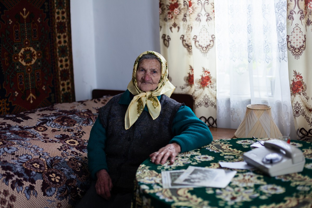 Колоритные бабушки и дедушки Западной Украины на снимках Екатерины Москалюк старики,Украина,фотопроект