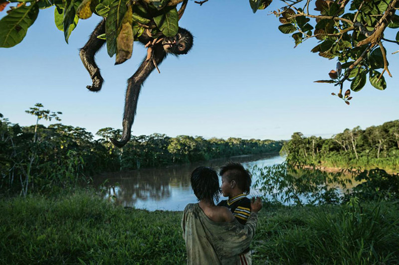 17. Коренные жители Ману, Перу, и Коат. national geographic, журнал, мир, фотография