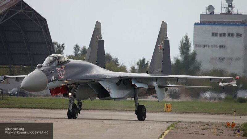 Российские специалисты изготовили четыре истребителя Су-35С для 
