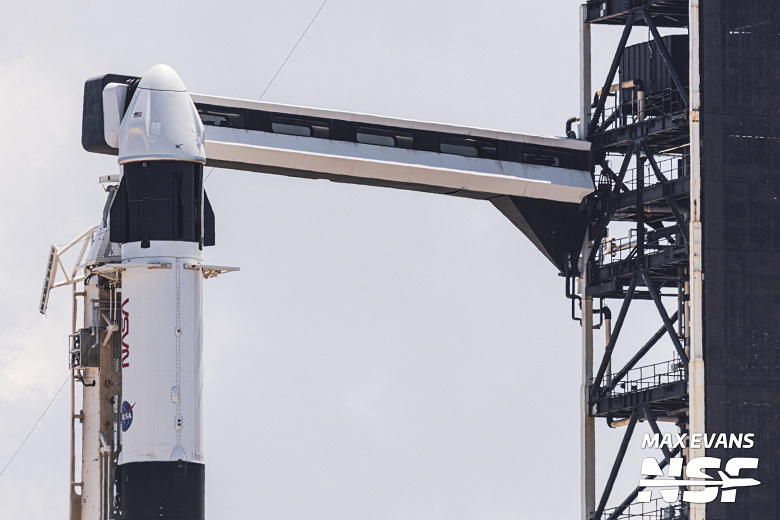 Запуск миссии NASA/SpaceX Crew-11 к МКС отменён за минуту до старта