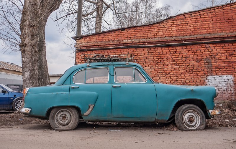 Кем-то забытый в московской промзоне советский автомобиль Москвич-407 автомобиль, москвич, редкость, факт, фото