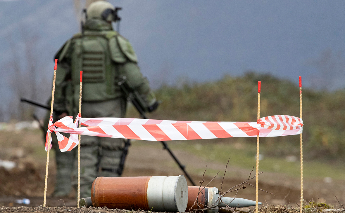 Российский офицер получил ранение при подрыве мины в Карабахе армия,власть,миротворцы,Нагорный Карабах,россияне