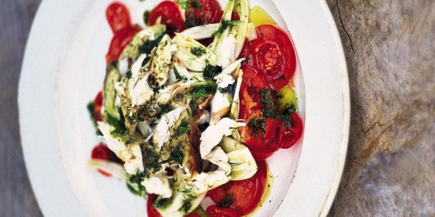 Тёплый Рыбный салат со свежими овощами