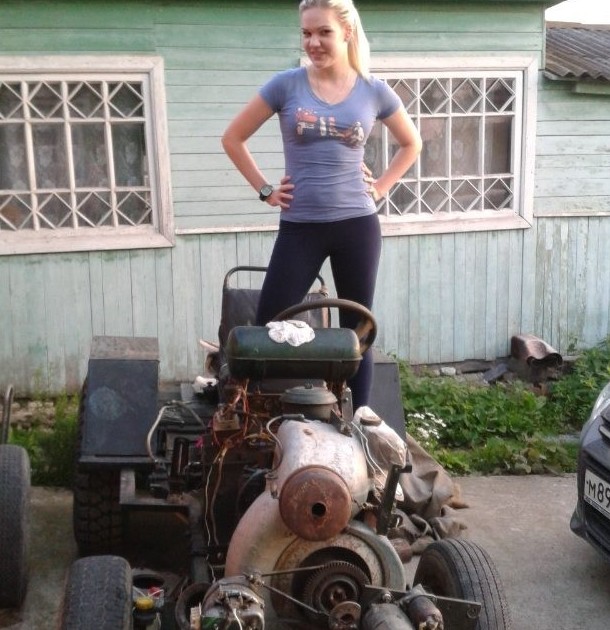 Она сделает тебя на сельской трассе, как сосунка деревня, жизненно, село, сельская жизнь, транспорт