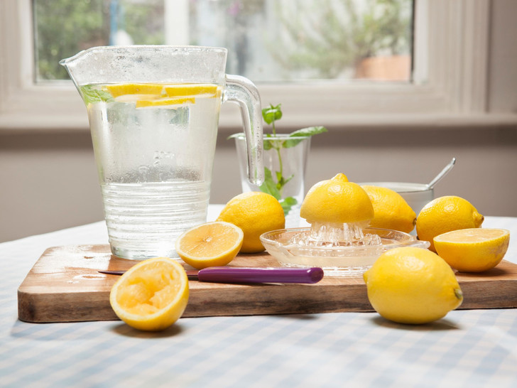 Кислая правда: 7 научных фактов о пользе воды с лимоном витамина, можно, помогает, лимоном, полезных, витамин, действительно, может, хорошим, является, цитрусовых, иммунитет, калия, кровяное, данным, исследования, содержат, лимонную, способствует, употребление