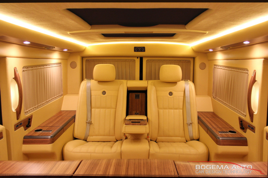 Московское тюнинг-ателье превратило армейский «Тигр» в шикарный внедорожник для VIP-персон Московское тюнинг-ателье превратило армейский «Тигр» в шикарный внедорожник для VIP-персон авто и мото