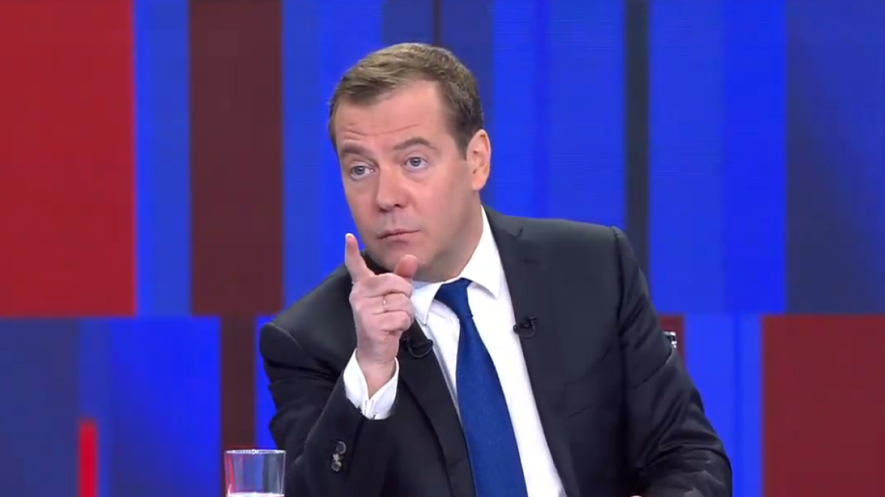 Дмитрий Медведев объяснил рост напряженности в мире амбициями некоторых стран