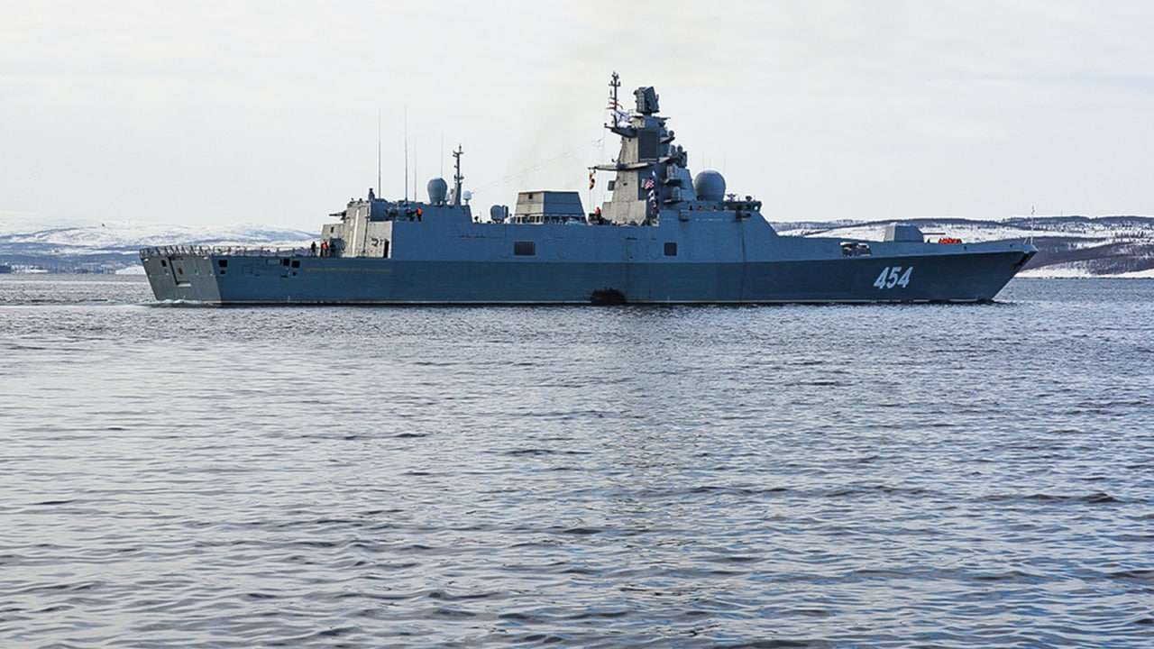 МО РФ: фрегат «Адмирал Горшков» выполнил стрельбу ракетой «Циркон» из акватории Баренцева моря