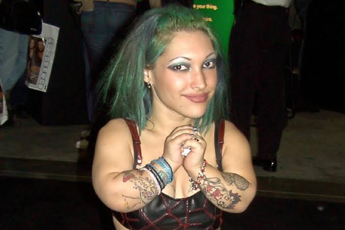 Midget emo domina skinny