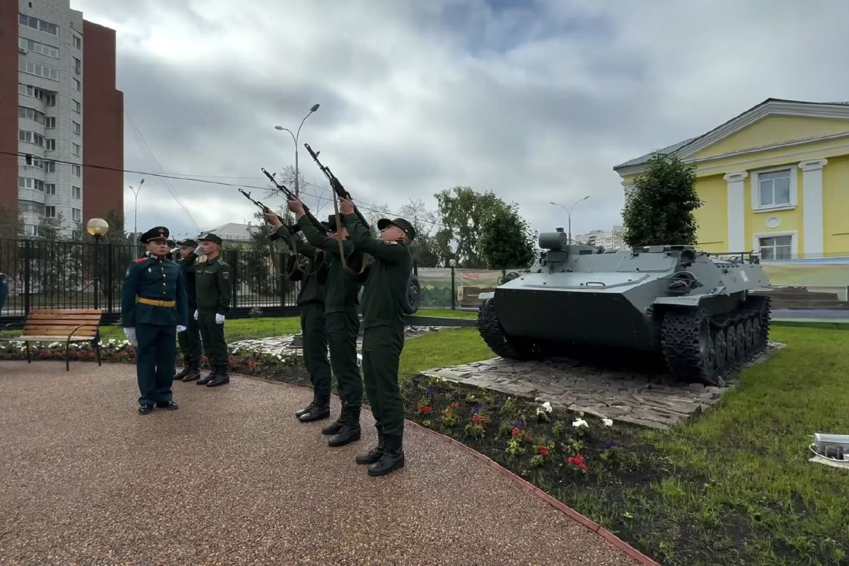 Торжественные мероприятия, приуроченные к 173-й годовщине со дня основания железнодорожных войск, состоялись в Екатеринбурге