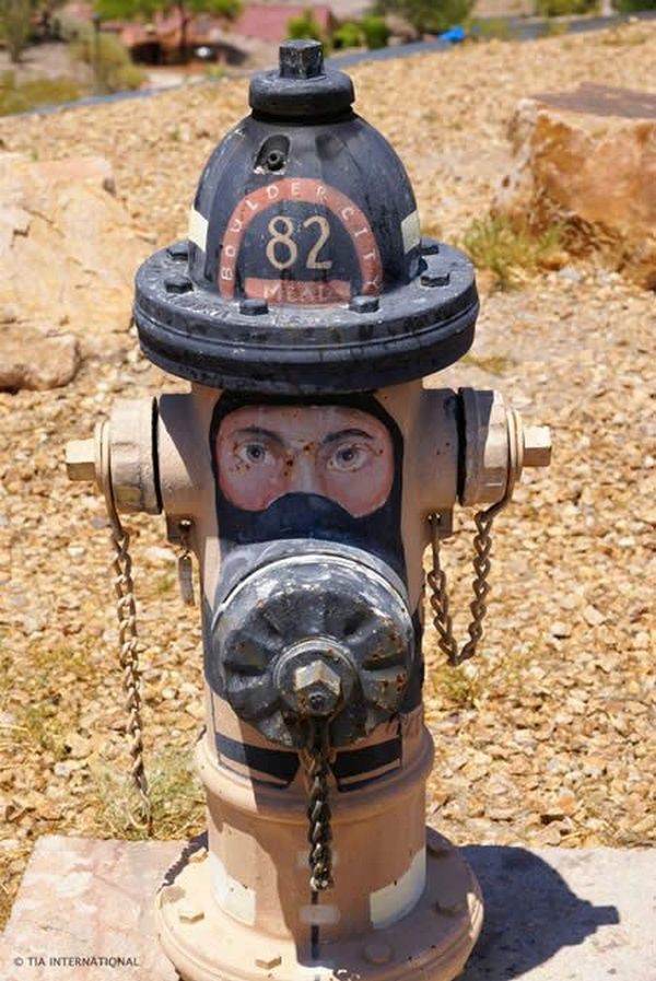44. Пожарный гидрант. street art, фотографии, юмор