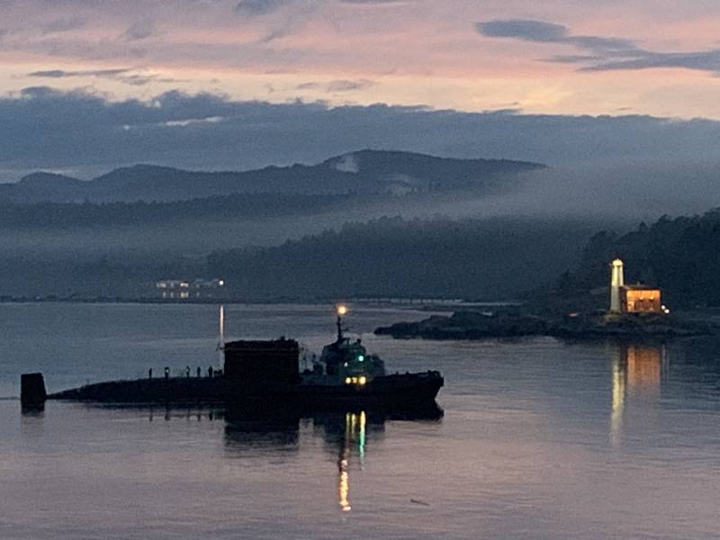 Да дайте же ей дослужить! Да дайте же ей дослужить! вмф