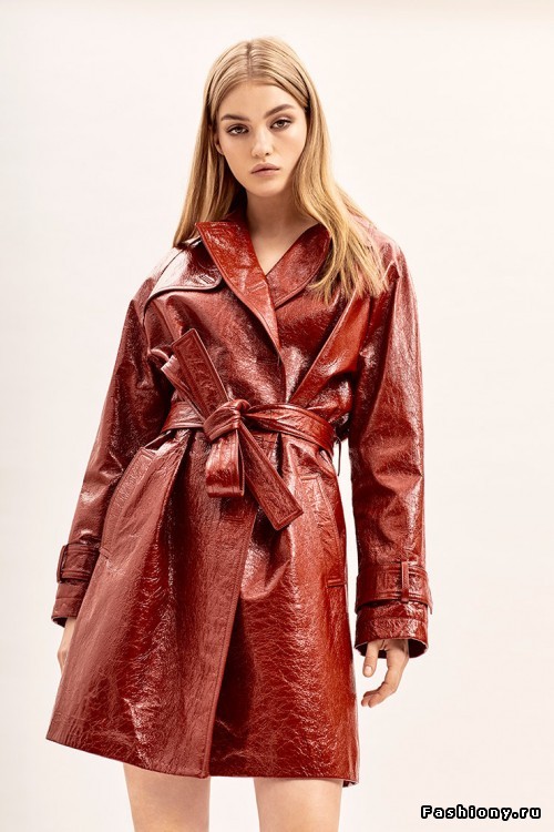 Вишни, горох, лакированные косухи в look-bookе Alexander Terekhov (resort 2019) Вишни, горох, лакированные косухи в look-bookе Alexander Terekhov (resort 2019)