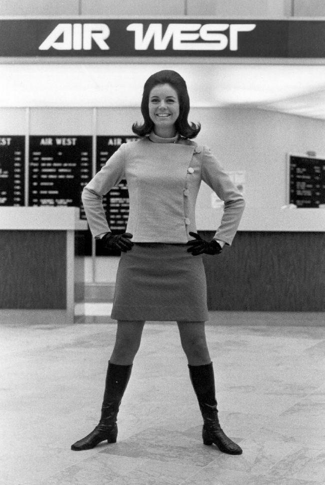 Стюардесса, самолет, форма