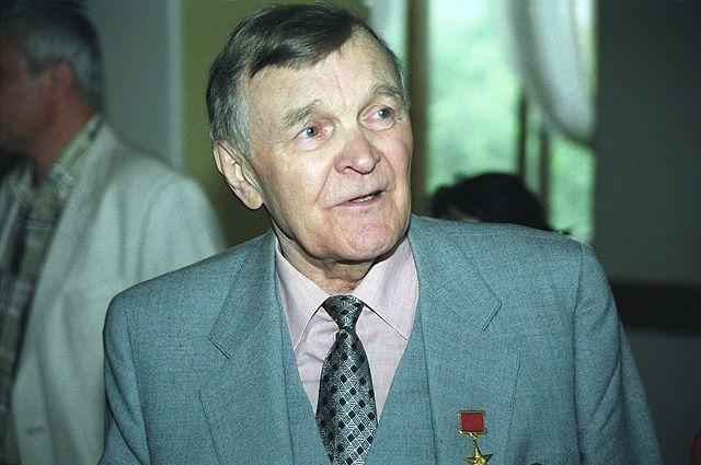 Юрий Бондарев.