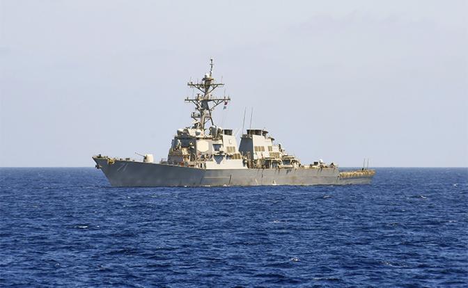 На фото: эсминец США «Росс»