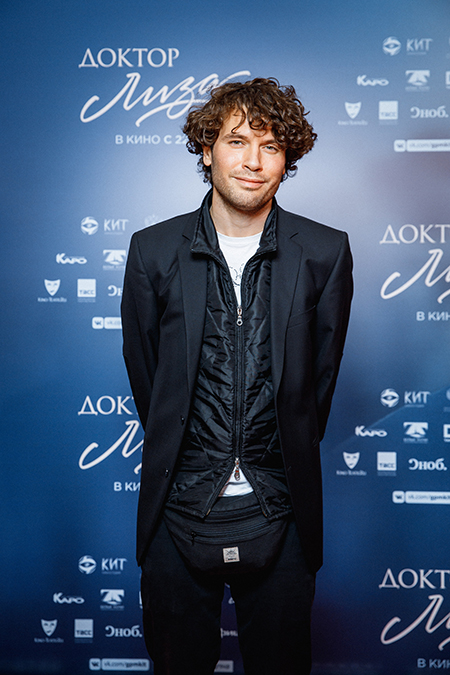 Татьяна Навка, Константин Хабенский и другие на премьере фильма "Доктор Лиза" Татьяна Навка, Константин Хабенский и другие на премьере фильма "Доктор Лиза" Кино,Кино