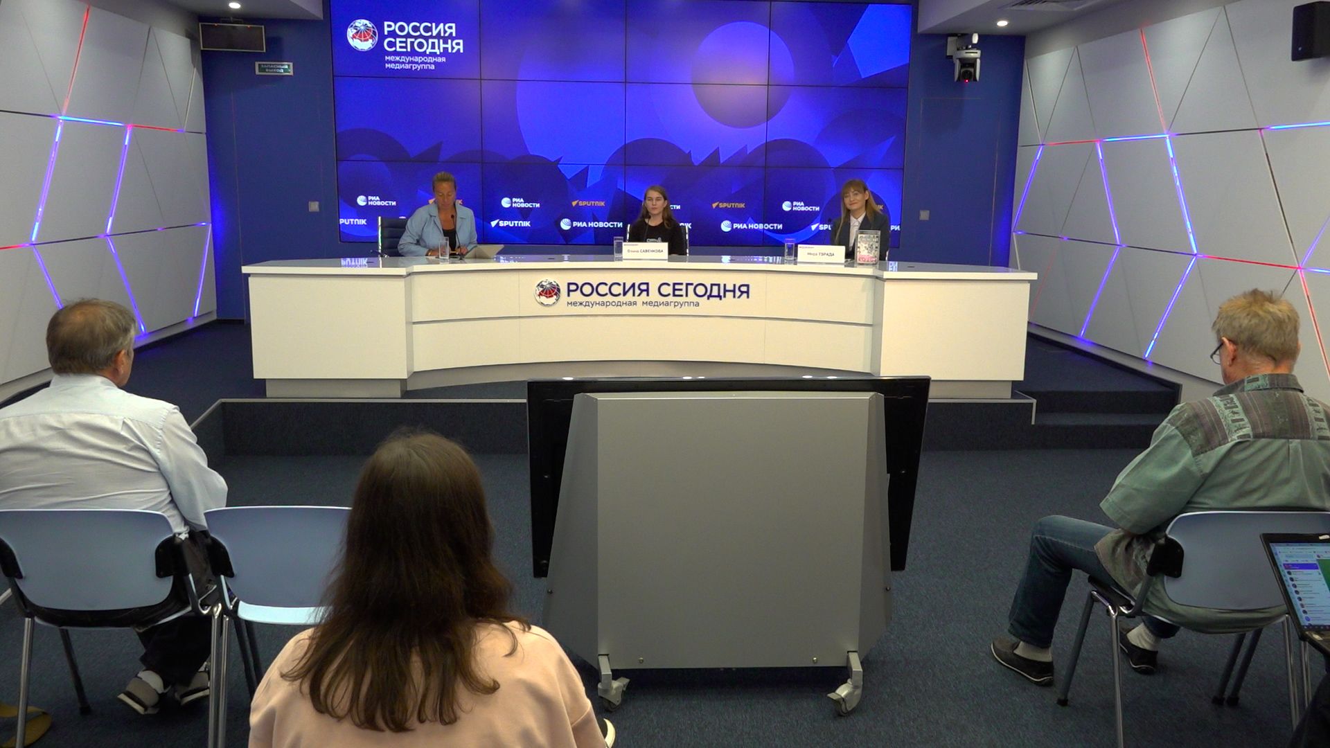 Глава ФБР: Среди людей из списка «Миротворца» есть жертвы