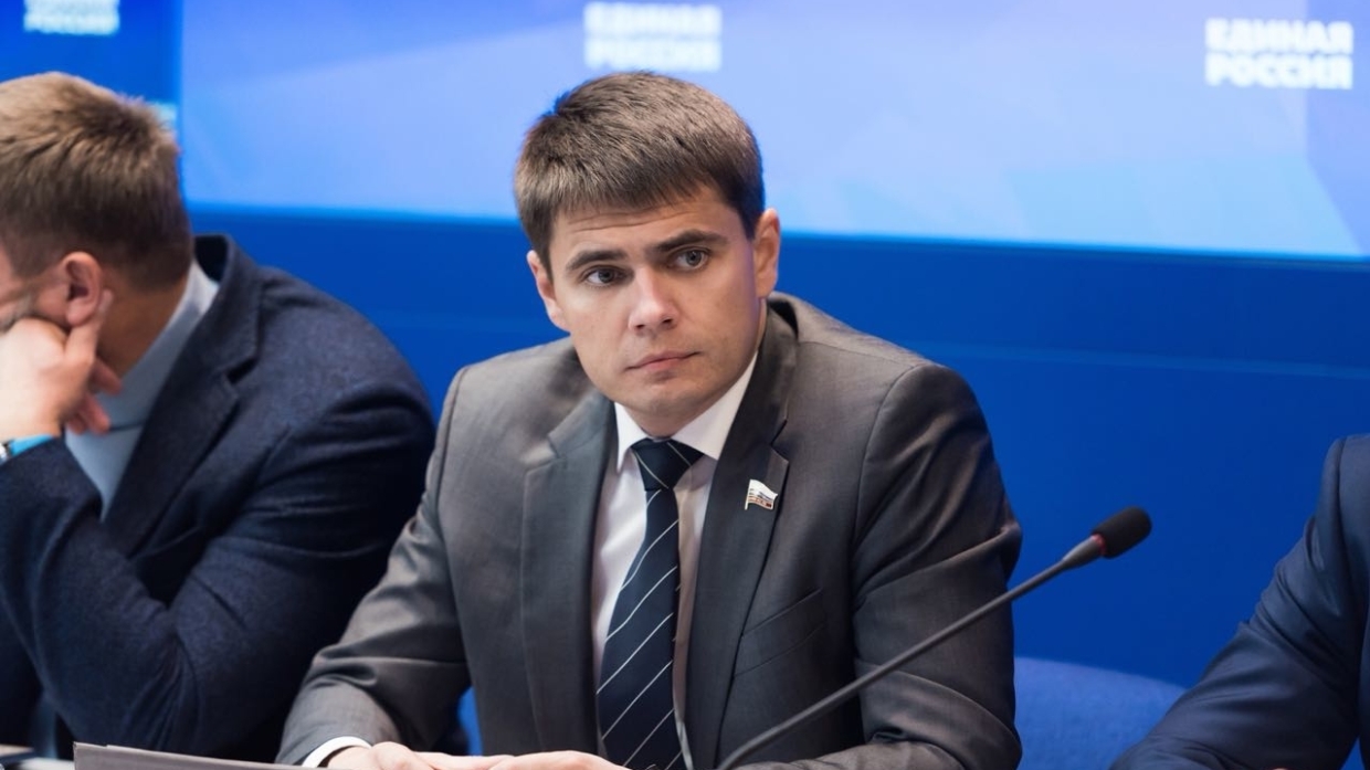 Эфир: Брифинг депутата Госдумы Сергея Боярского о главных законопроектах в РФ