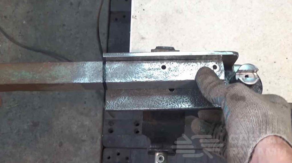 Арматурогиб из шатуна с пальцем и металлолома Арматурогиб из шатуна с пальцем и металлолома самоделкин