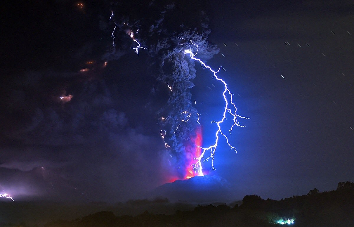 «Грязная гроза» — когда извержение вулкана вызывает электрический шторм   мир,наука,паранормальное,природа,путешествия,туризм,увлечения,факты,шок,экстремальный туризм