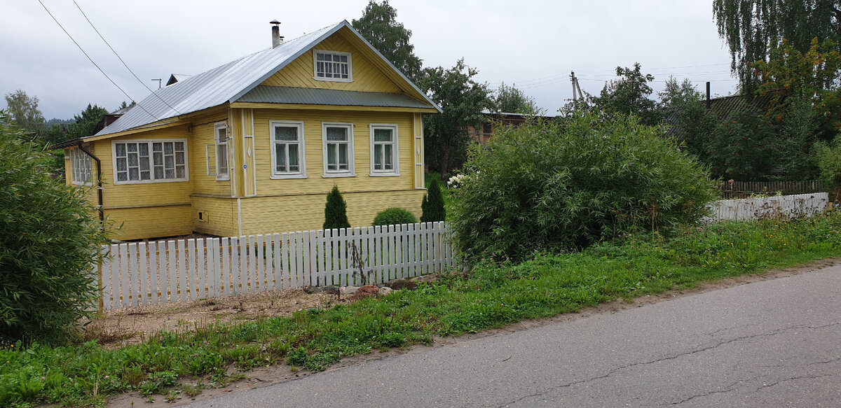 Посетили село Горицы, где до сих пор печку топят дровами, а бельё полощут в реке Горицы, бабулька, времени, яблони, отправились, деревне, оказалось, экономии, пользуюсь, колодезной, водой, целях, Ничем, белье, полоскать, старинке, речкуРечка, ШекснаПонятное, какой, Водопровода