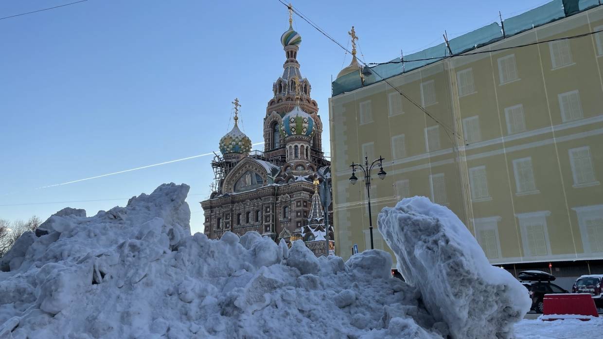 Все было плохо, так и осталось: петербуржцы оценили работу коммунальщиков нынешней зимой Общество