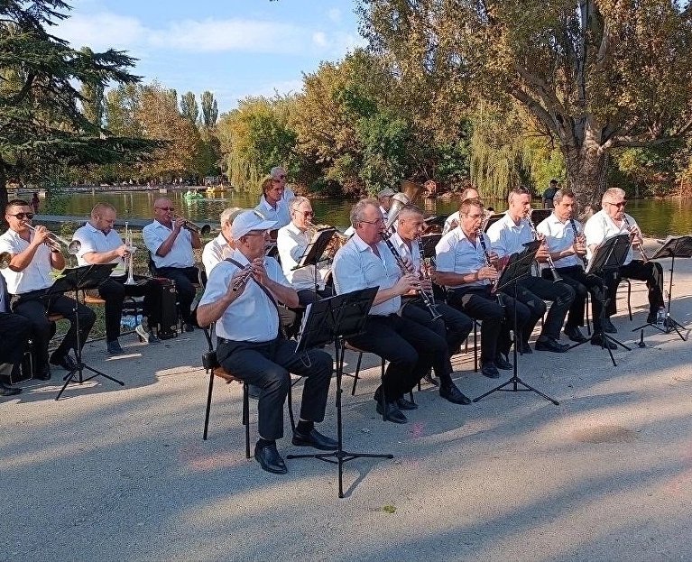 В парках Симферополя по выходным будет играть духовой оркестр