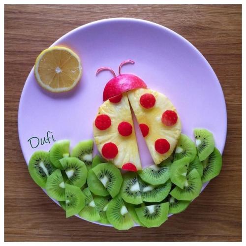 Ребенок ест мало овощей и фруктов.