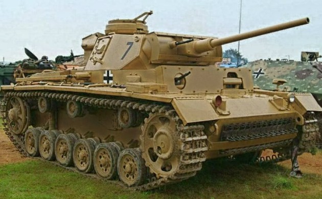Почему ведущие катки у танков Вермахта располагались впереди? оружие