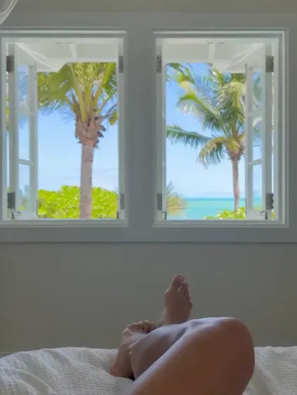 Ирина Шейк отдыхает в бикини в тропиках ШейкИрина, Купером, Брэдли, фигуру, встречалась, время, отдыха, Ирина, пляже, отношения, после, бывшим, недолго, расставания, пятилетние, Роналду, Криштиану, Жизель, Ранее, рассталась