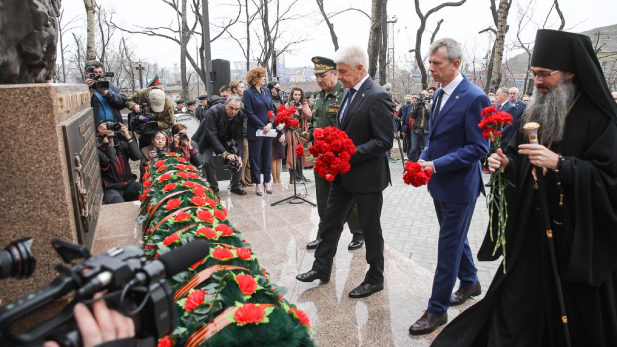 «Погибли в подвиге за Отечество»: в Приморье открыли памятник героям-пограничникам