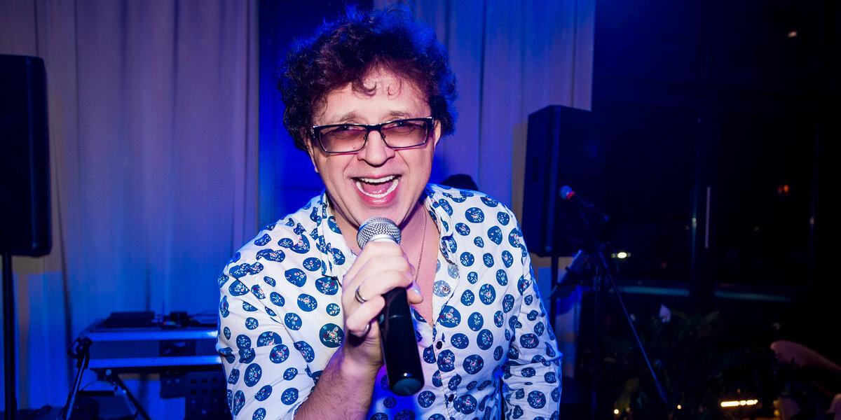 "На удачу": певец Рома Жуков 5 лет носил в кошельке гениталии волчицы