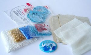 Материалы и инструменты для бисерной вышивки