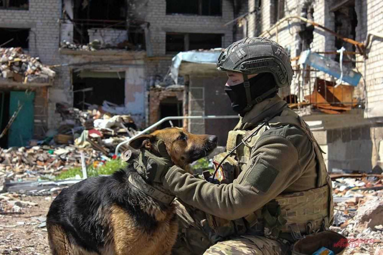 ДОНБАССКИЙ ФРОНТ: ВС РОССИИ ПРОРВАЛИ ОБОРОНУ ВСУ В МАРЬИНКЕ ﻿