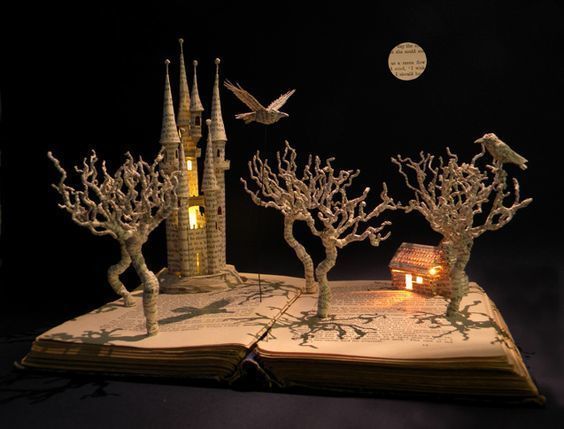 Необычный и очень красивый вид творчества. Браво умельцу!